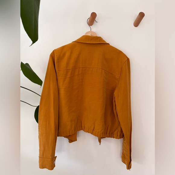 Mustard Blazer - Picture 5 of 5